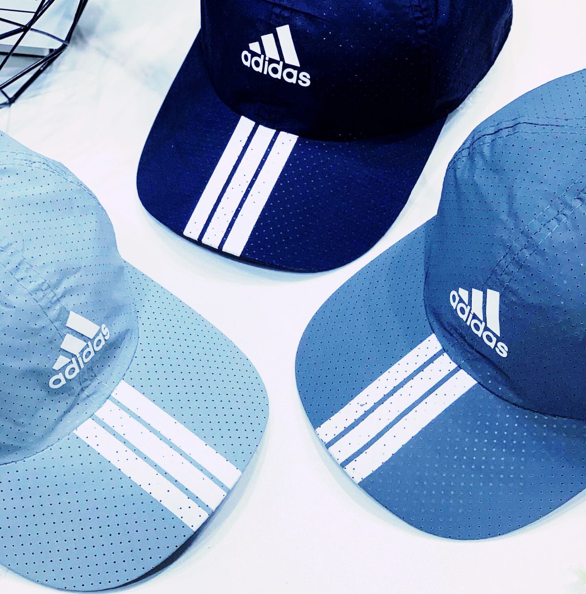 Gorra Con Visera Adidas Color Gris