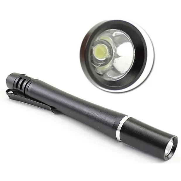 Linterna Led De Metal Color A 2 Pilas AAA Color Cromado