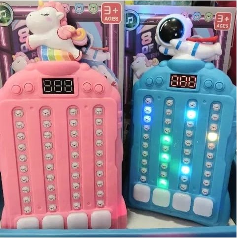 Consola Electrónica 4 Lineas Con Luces Sonido y Música Modelo Astronauta Azul