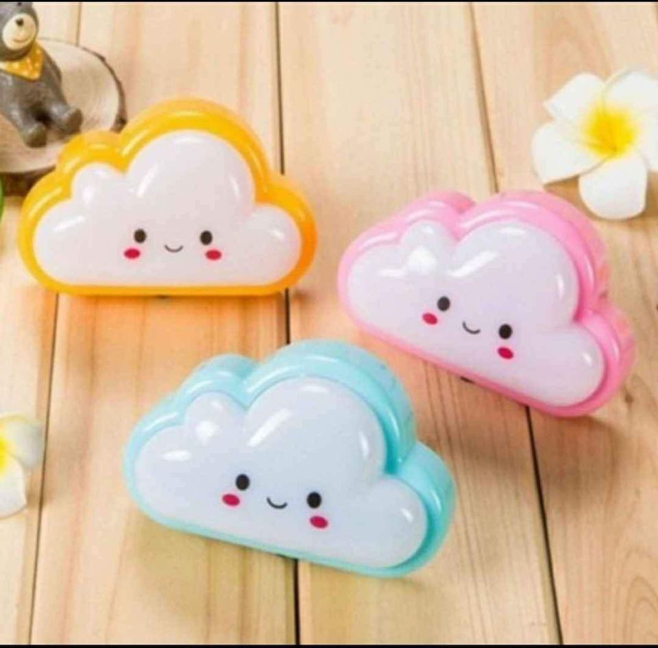 Luz De Noche Nubecita Lámpara Velador Enchufe V220 Color Rosa