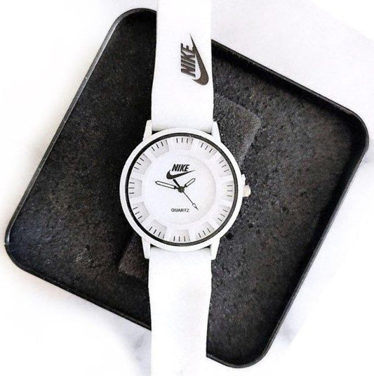 Reloj Nike Form Agujas &#8211; Blanco