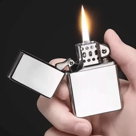 Encendedor A Bencina Tipo Zippo Plateado Liso